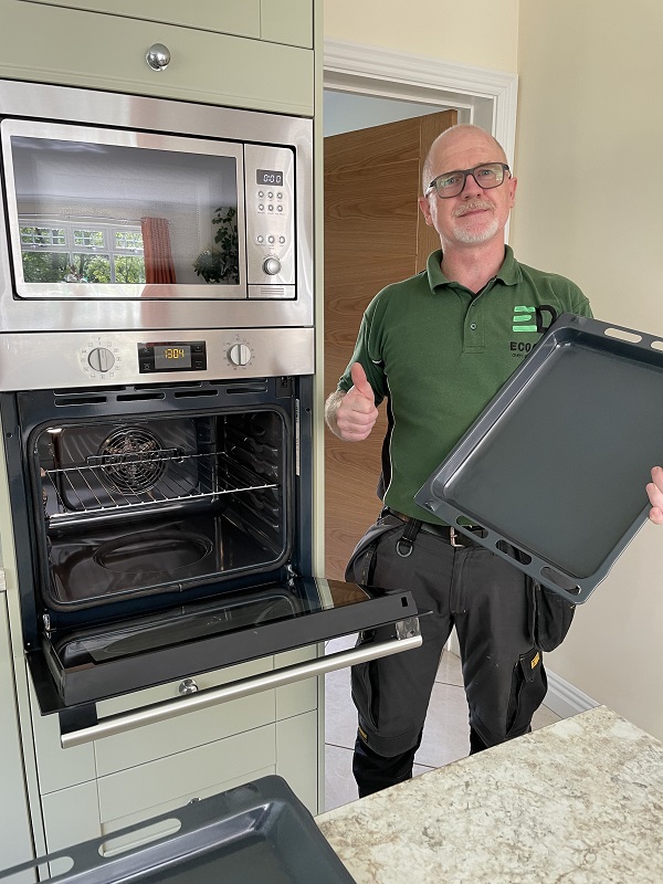 Eco Dave with a very clean oven