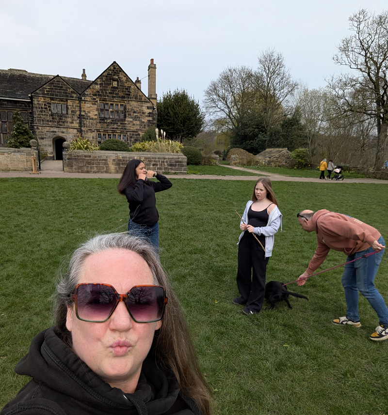 The Kirkwood Oakwell Hall Mothers in Bloom with family