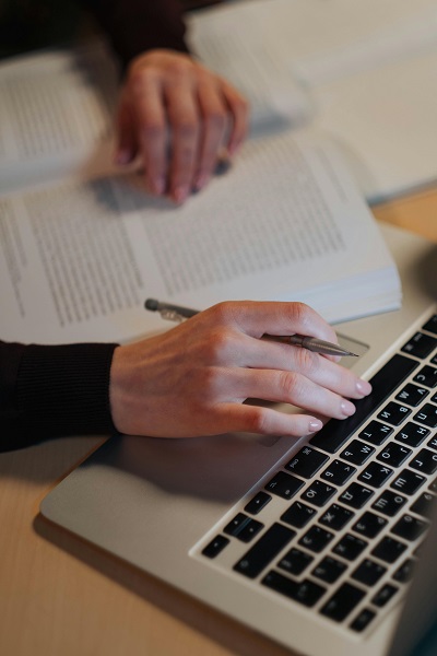 Natalie Willets Researcher and Writer image of laptop
